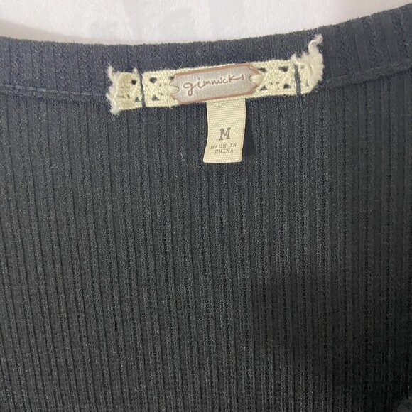 Gimmicks Women's Blouse Top Sz M Black Lace & Floral Accents V-Neck Long Sleeve - Picture 10 of 11